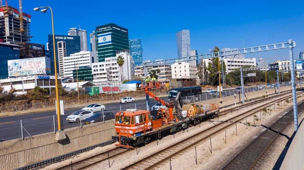 עבודות על חשמול המסילה בתחנות תל אביב 